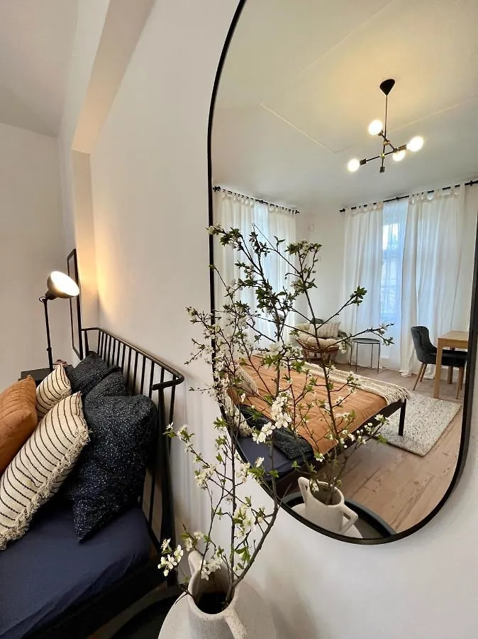 Homely Apartment Close To Metro Palmovka براغ
